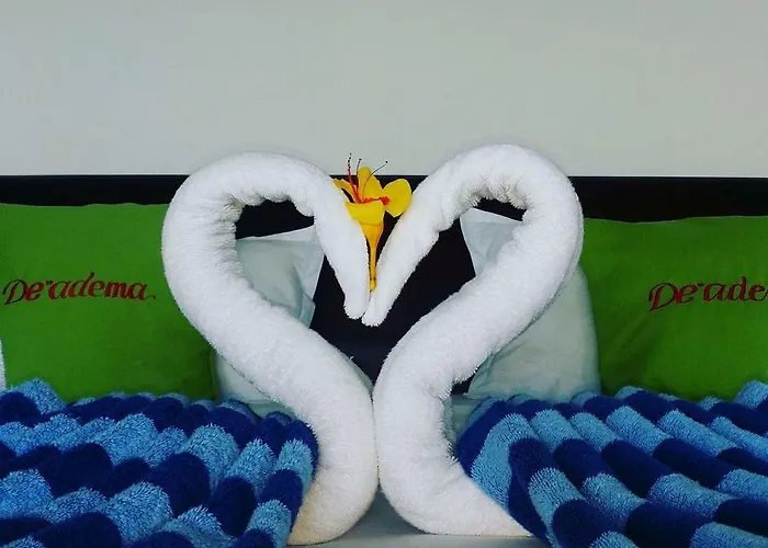 ゲストハウス デ アデマ 3*